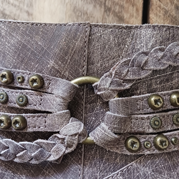 Annie Burnished Leather Distressed Harness Ankle Boot MSRP $90 - Picture 3 of 12